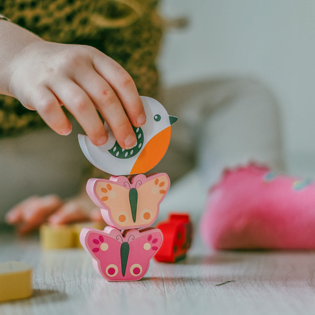How to Encourage Independent Play (Without The Guilt)
